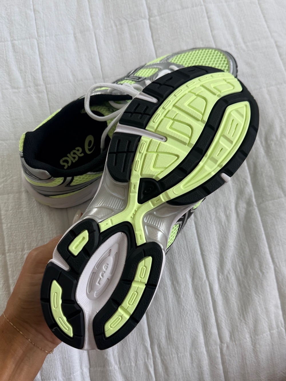 NWTT Asics Neon Yellow /green Silver & Black Sneakers - Picture 4 of 6